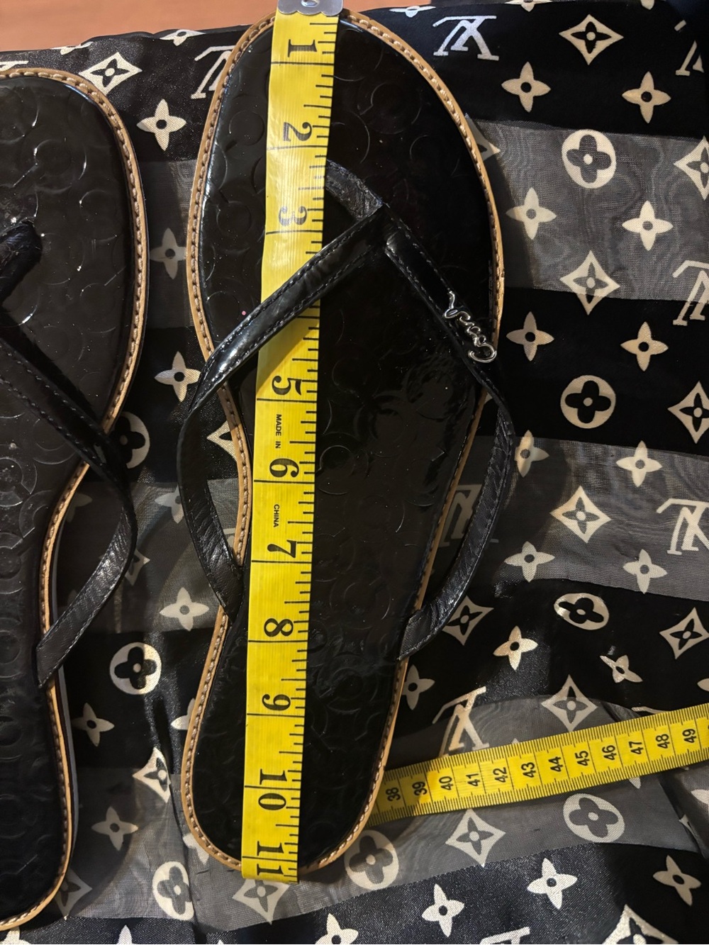 Coach women  sandals size 10.5 - Picture 3 of 3